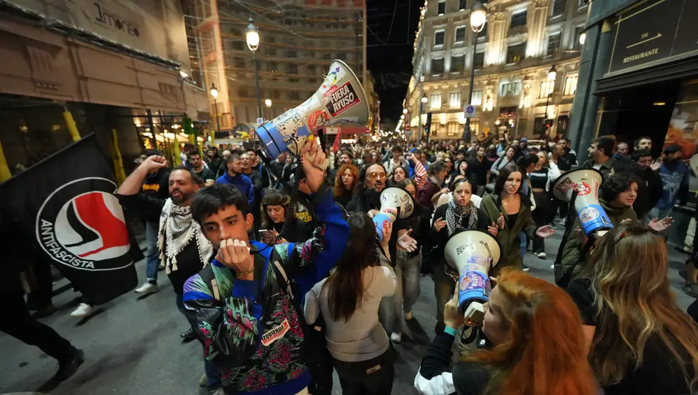 Muere Maricarmen, en directo: última hora y reacciones tras su fallecimiento desde la acampada de Sol