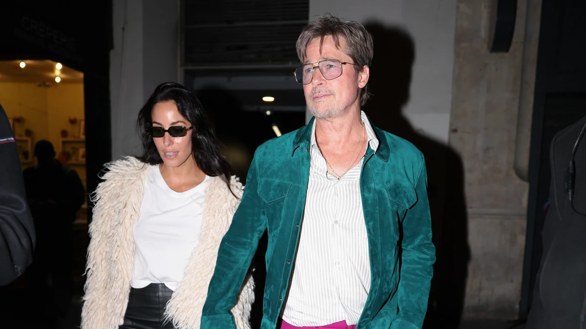 Inés de Ramón y Brad Pitt en París.