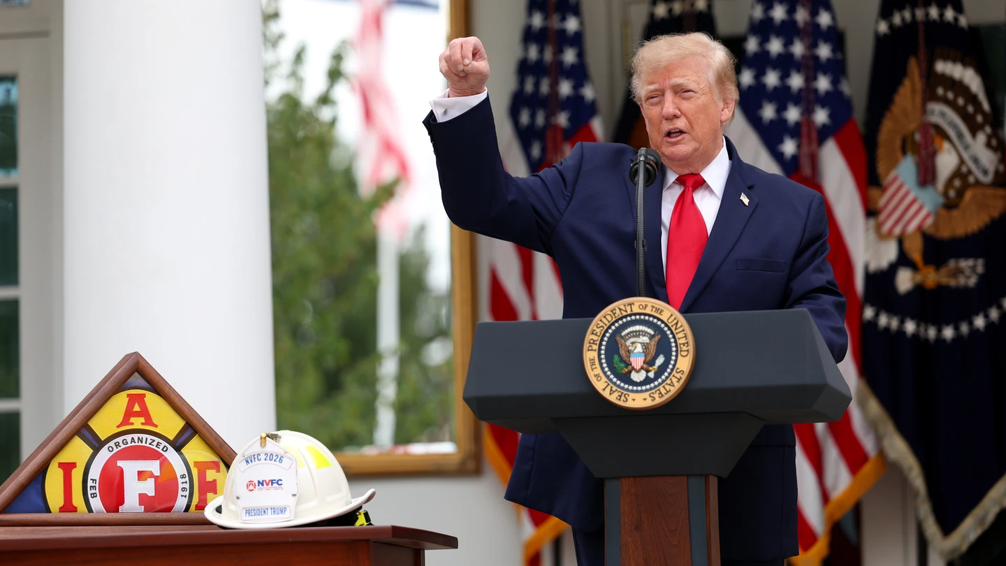 Ucrania.- Trump afirma que Zelenski "no es un buen tipo" para tratar y que, si hay acuerdo con Rusia, "no será con él" October 15, 2026, Washington, District Of Columbia, USA: United States President DONALD J TRUMP speaks as members of professional police and firefighters organizations eat lunch in the Rose Garden of the White House in Washington, DC. Tom Brenner-Pool via CNP / Zuma Press / Europa Pre 15/10/2026 ONLY FOR USE IN SPAIN