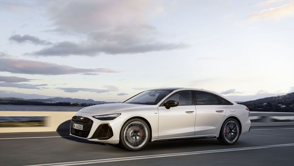 audi-phev_58.jpg?crop=3508,1989,x0,y268&
