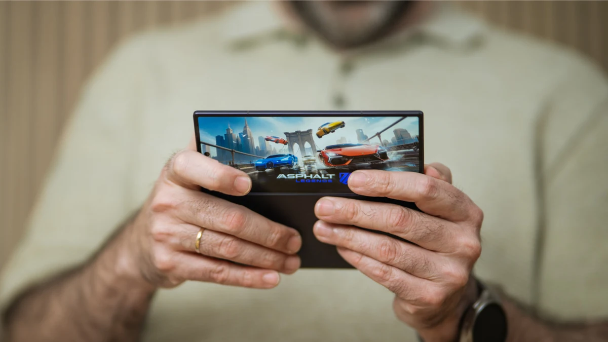samsung-galaxy-z-fold8-ultra-tiende-sobrecalentarse-le-exiges-poco-fotografia-elisa-pinon