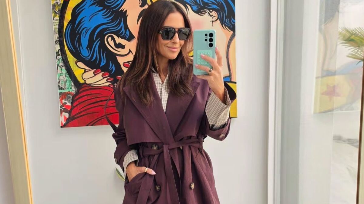 Paula Echevarría wears 42 euro Primark burgundy trench coat