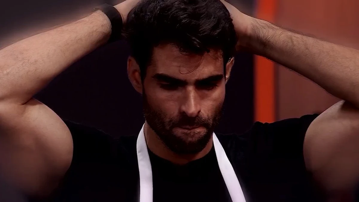Edu Soto conquista el delantal dorado y Juan Betancourt abandona las cocinas en una convulsa gala de "MasterChef Celebrity Legends"