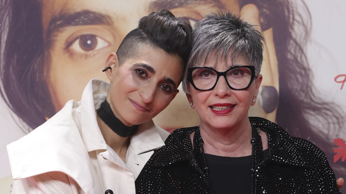 Alba Flores con su madre, Ana Villa