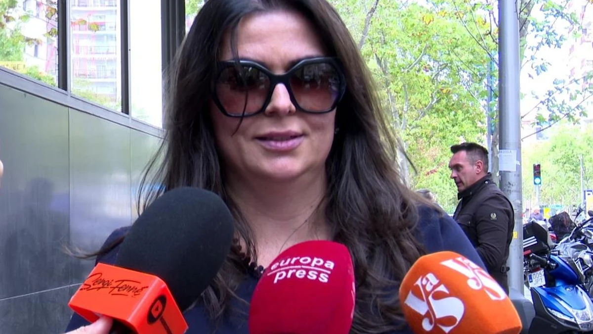 Omar Montes y Rocío Muñoz con su bebé, tenso reencuentro en los juzgados: "Le rechazo tanto..."