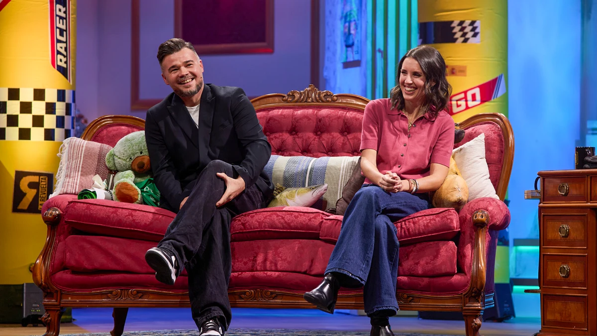 IRENE MONTERO Y GABRIEL RUFIÁN EN 'LA REVUELTA'
