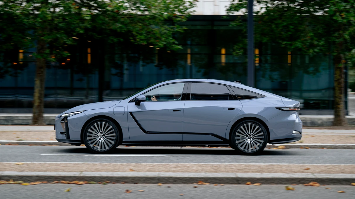 Lexus ES