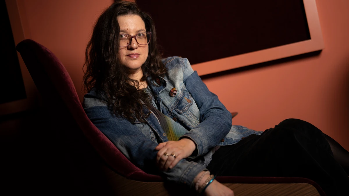 Entrevista por su libro El cielo sobre las nubes a María José Navia. David Jar