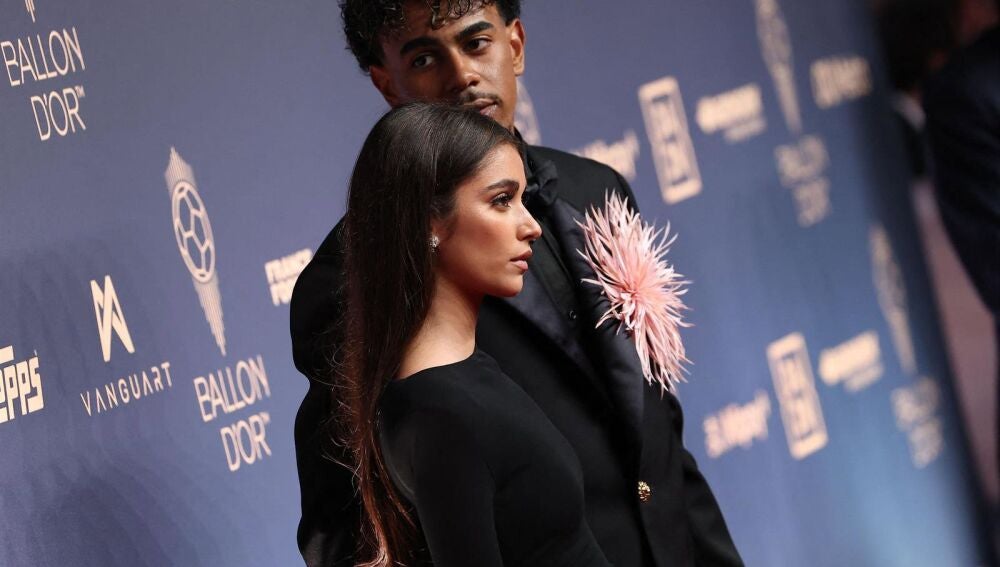 Lamine Yamal e Inés García acaparan todas las miradas en la gala del Balón de Oro 2026