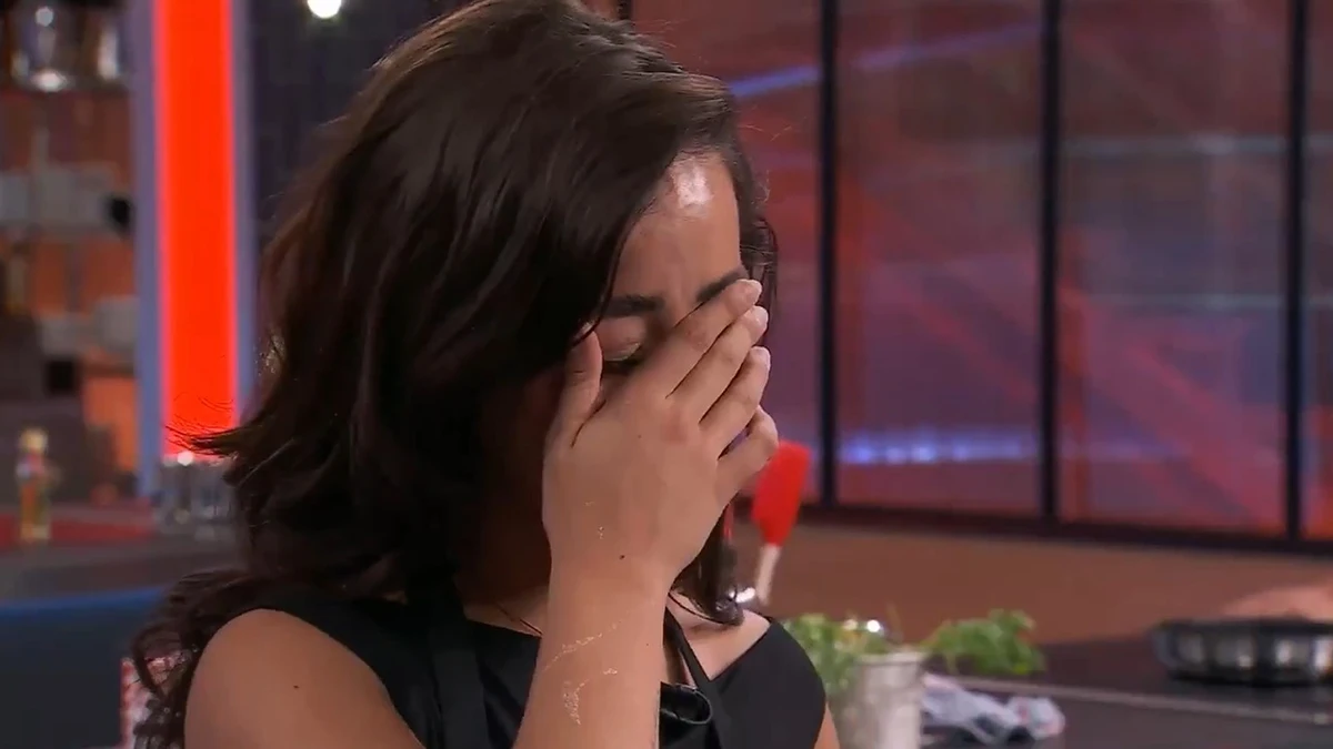 Un fatal error en las medidas deja a Marina Rivers fuera de "MasterChef Celebrity Legends"