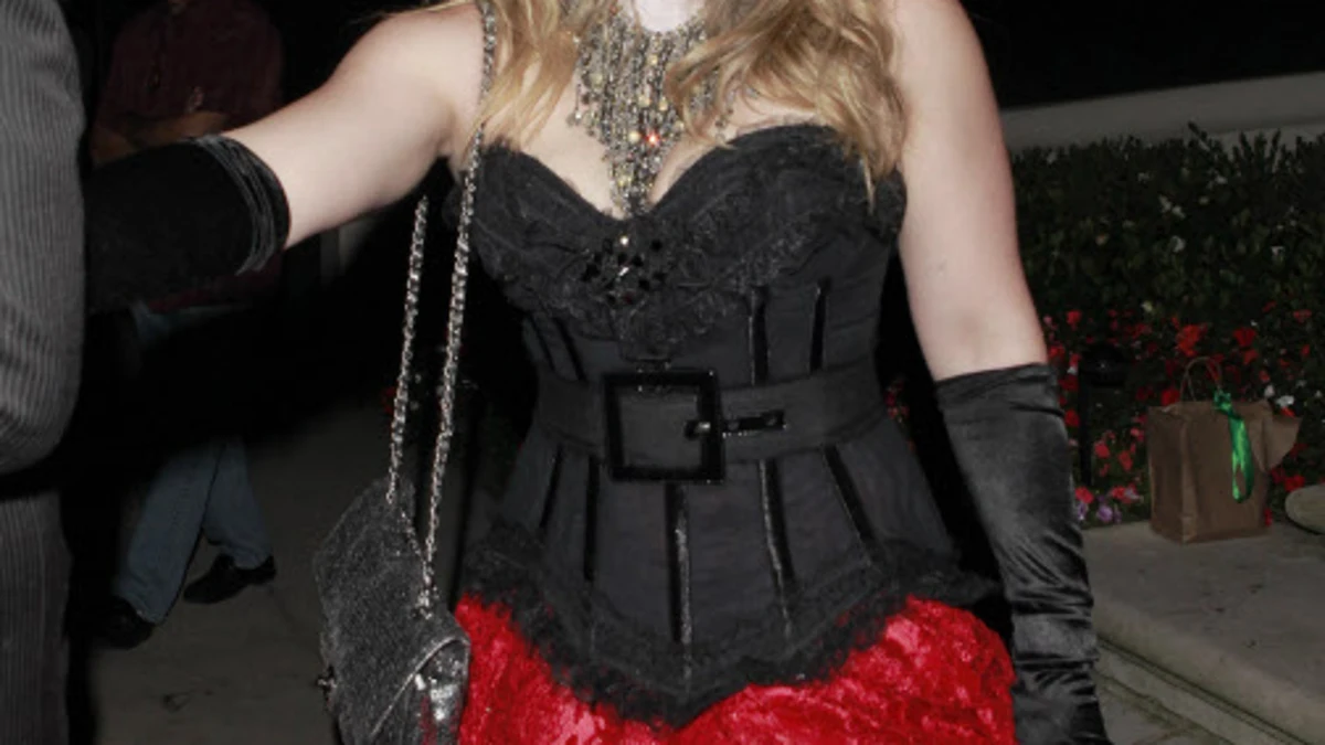 Hillary Duff.