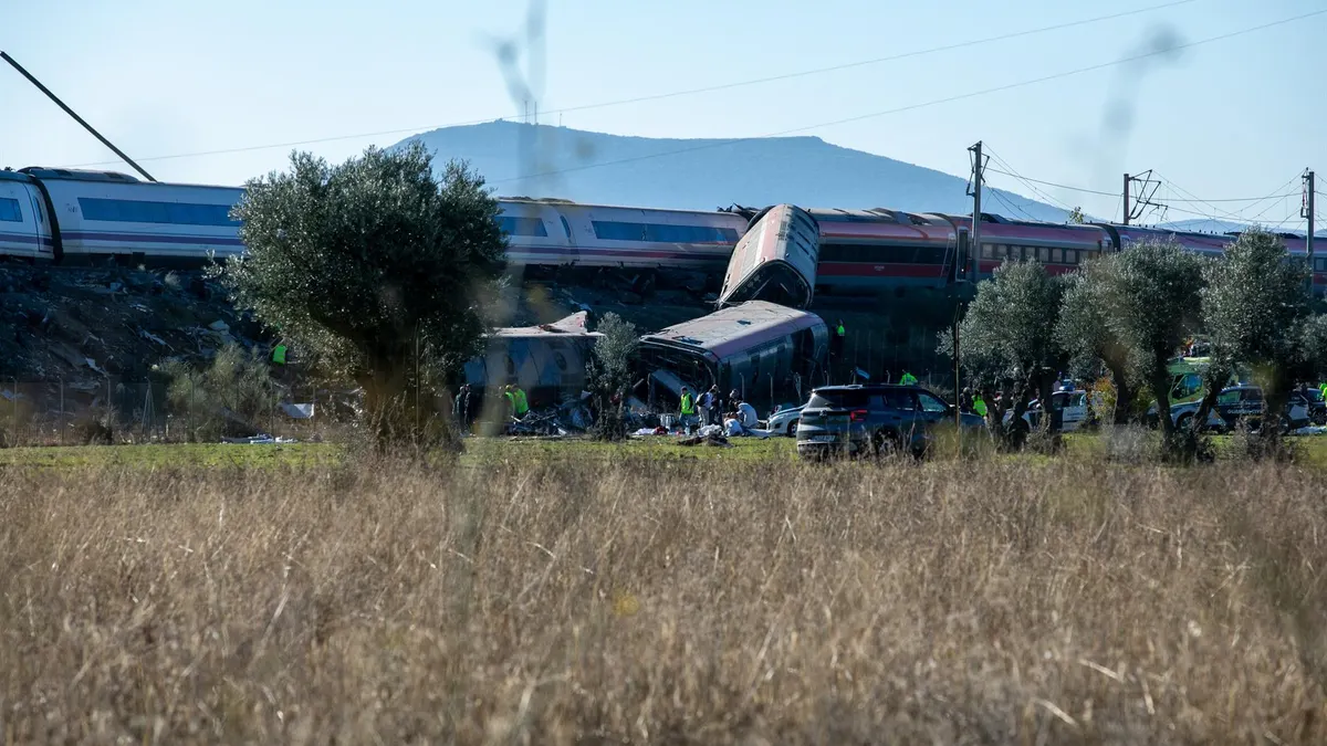 Accidente.- Cruz Roja moviliza a 150 personas para prestar apoyo psicosocial y ayudar a pasajeros por el choque en Urda