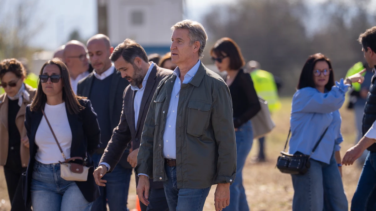 Page y Feijóo en el accidente de tren en Urda. David Jar