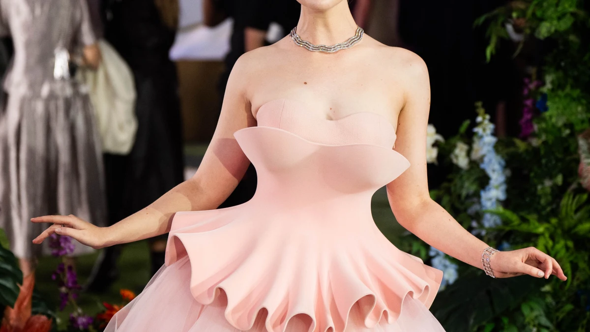 Elle Fanning.