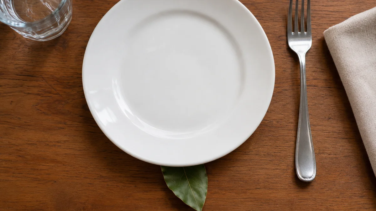 Para qué sirve poner una hoja de laurel debajo del plato el 31 de octubre y por qué lo recomiendan