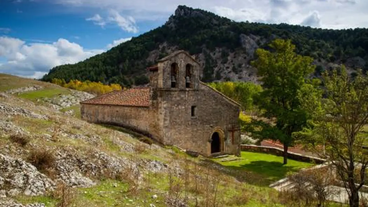 Iglesia en la localidad deshabitada de Arganza