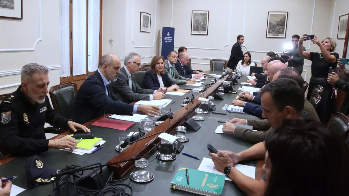 Junta de seguridad celebrada en el Ayuntamiento de Valencia