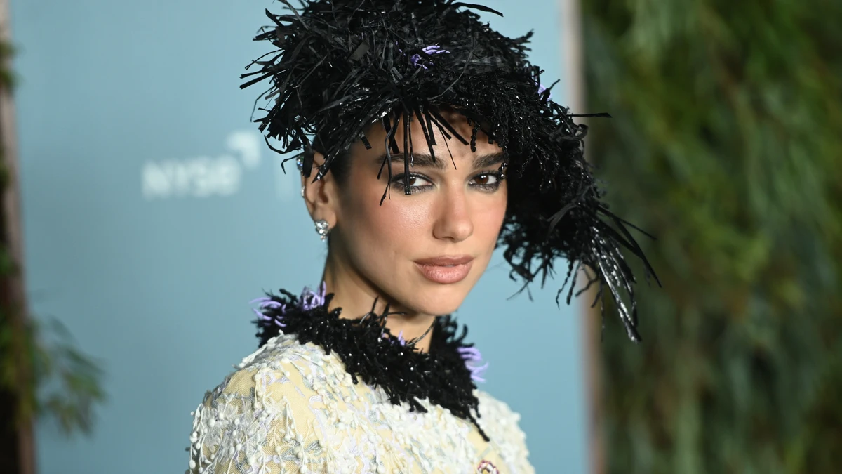 Dua Lipa sorprende en Nueva York.