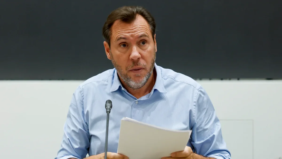 Óscar Puente se victimiza tras el accidente de trenes en Urda: "Soy una persona muy pequeña para el proyecto político del que formo parte"